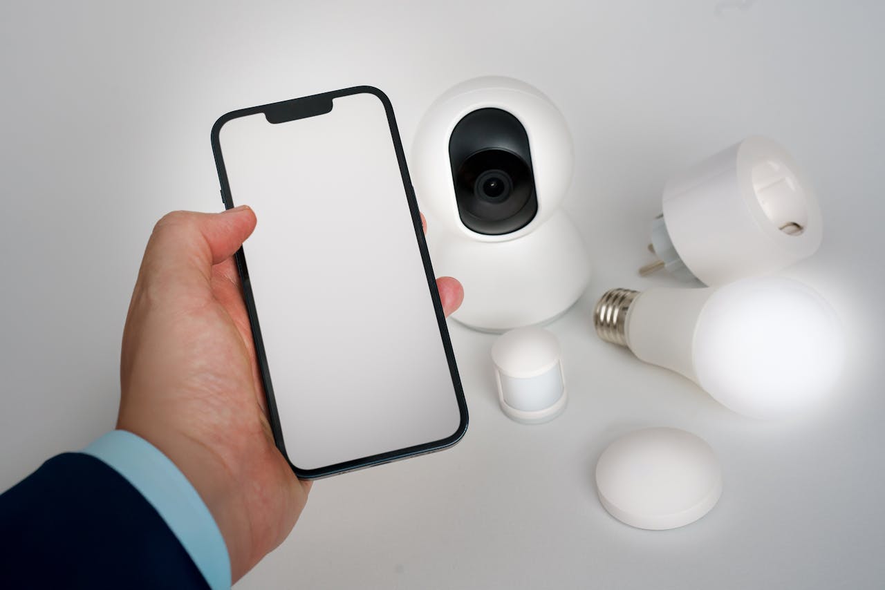 Immagine di dispositivi IoT interconnessi, a rappresentazione di soluzioni per Smart Home